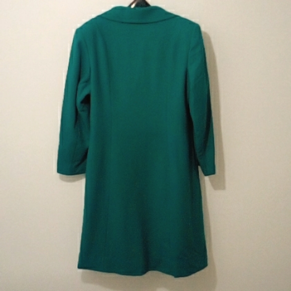 Traditional green long wool coat - Picture 6 of 7